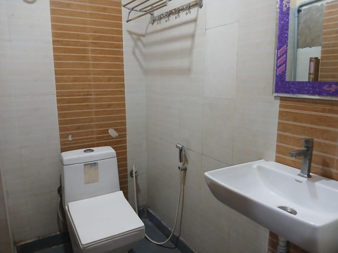 Blossoms Room Hotel Alekhya Residency- Luxury Lollection 海得拉巴 外观 照片
