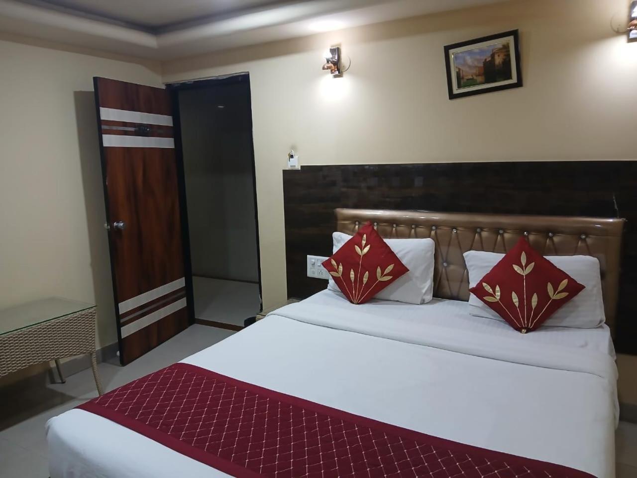 Blossoms Room Hotel Alekhya Residency- Luxury Lollection 海得拉巴 外观 照片
