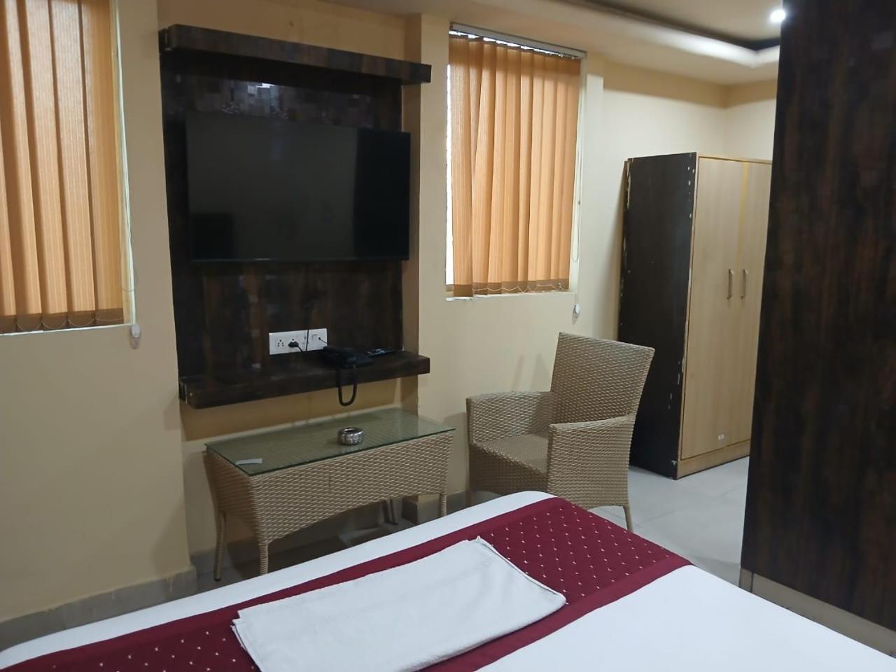 Blossoms Room Hotel Alekhya Residency- Luxury Lollection 海得拉巴 外观 照片